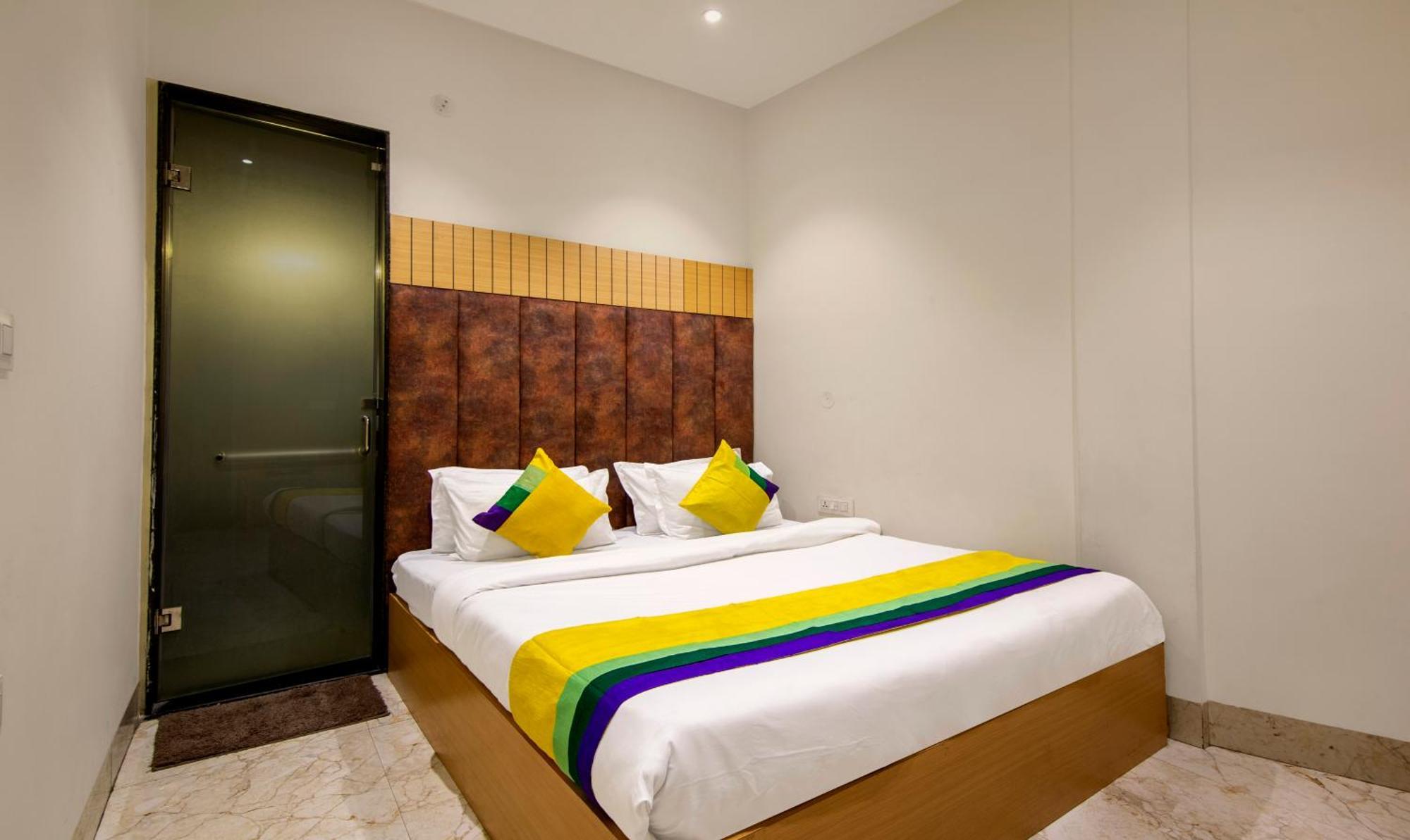 Itsy Hotels Sehdev Residency, Near Golden Temple อัมริตสา ภายนอก รูปภาพ