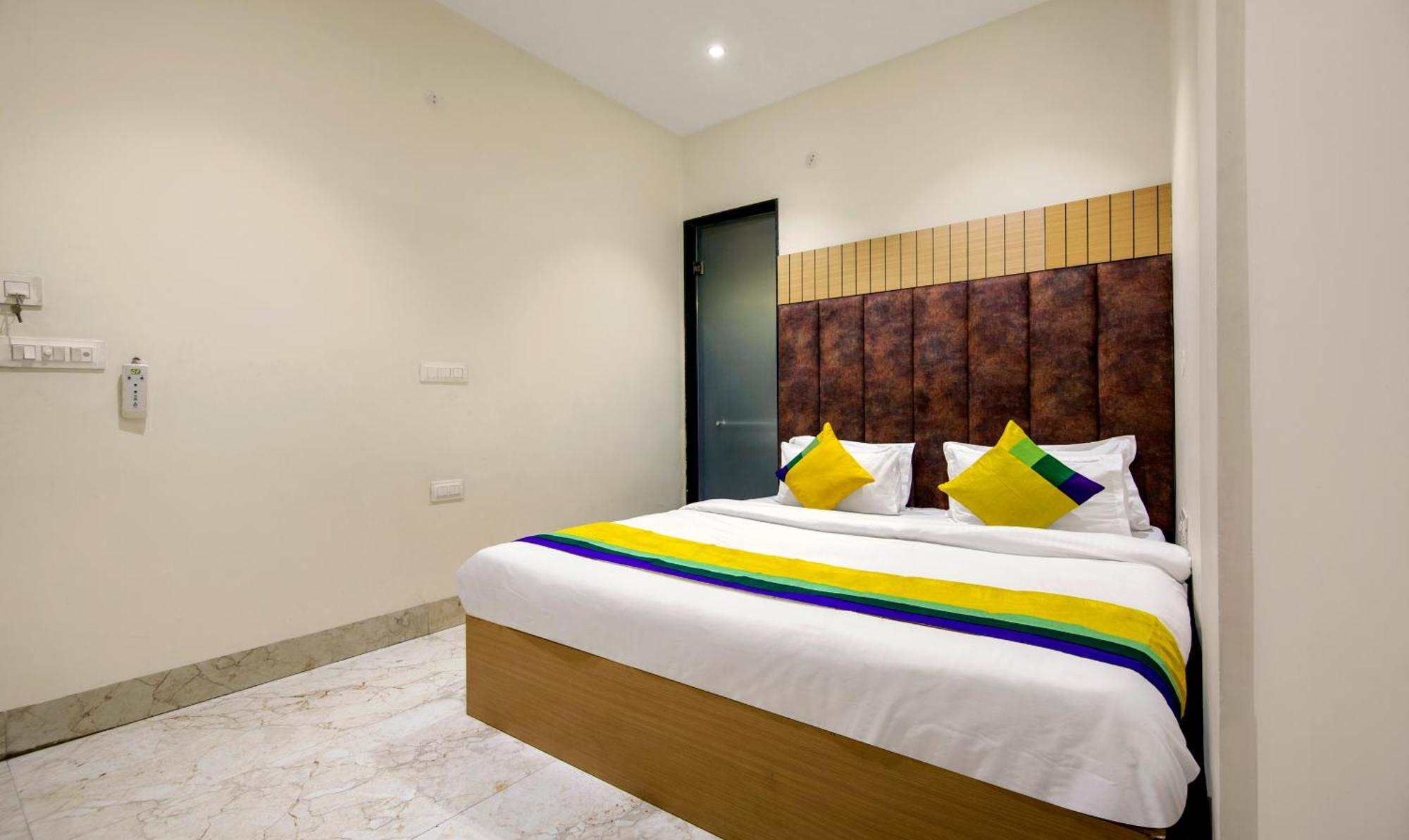 Itsy Hotels Sehdev Residency, Near Golden Temple อัมริตสา ภายนอก รูปภาพ