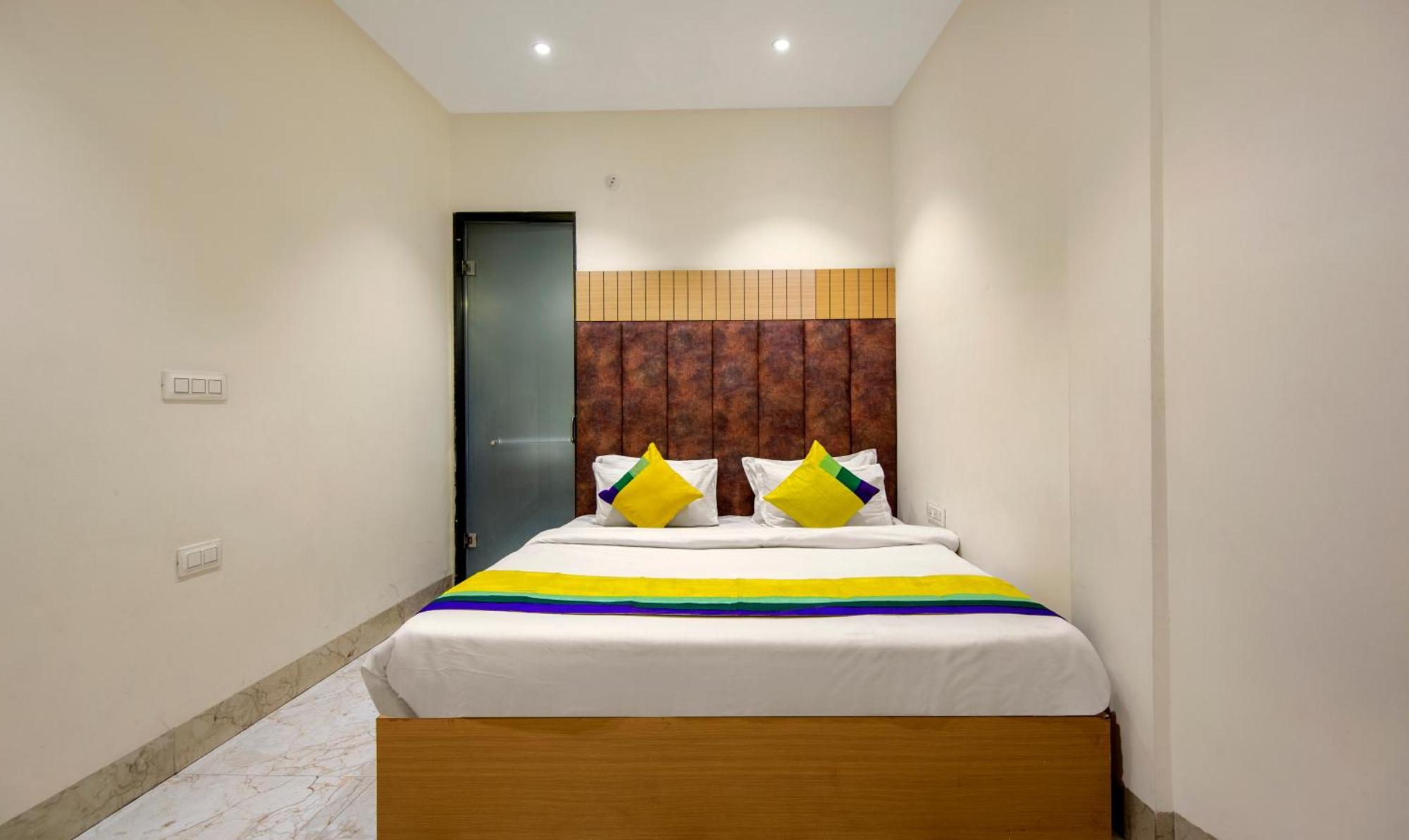 Itsy Hotels Sehdev Residency, Near Golden Temple อัมริตสา ภายนอก รูปภาพ