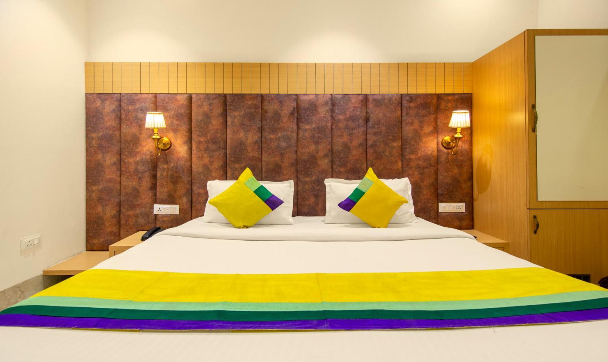 Itsy Hotels Sehdev Residency, Near Golden Temple อัมริตสา ภายนอก รูปภาพ