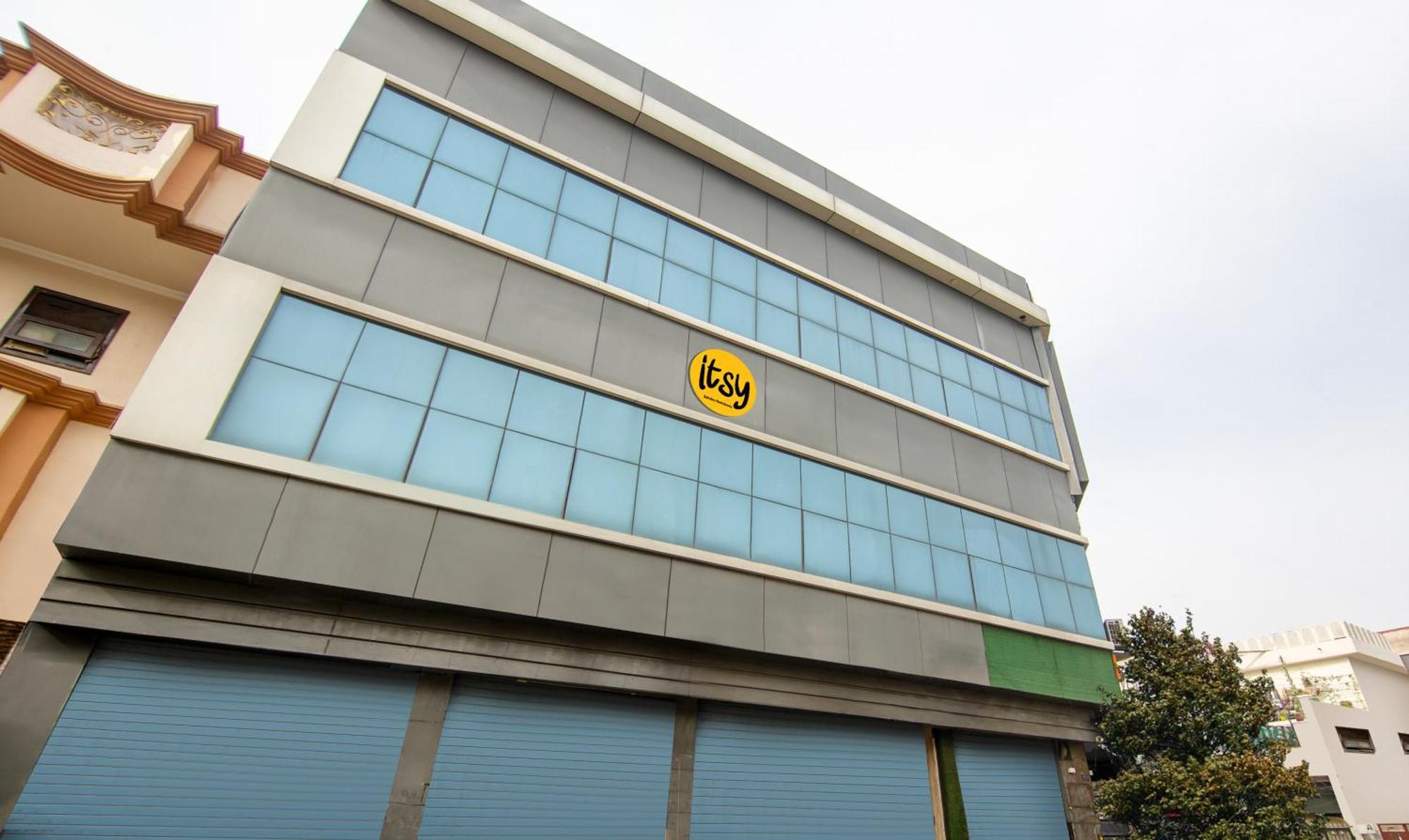 Itsy Hotels Sehdev Residency, Near Golden Temple อัมริตสา ภายนอก รูปภาพ